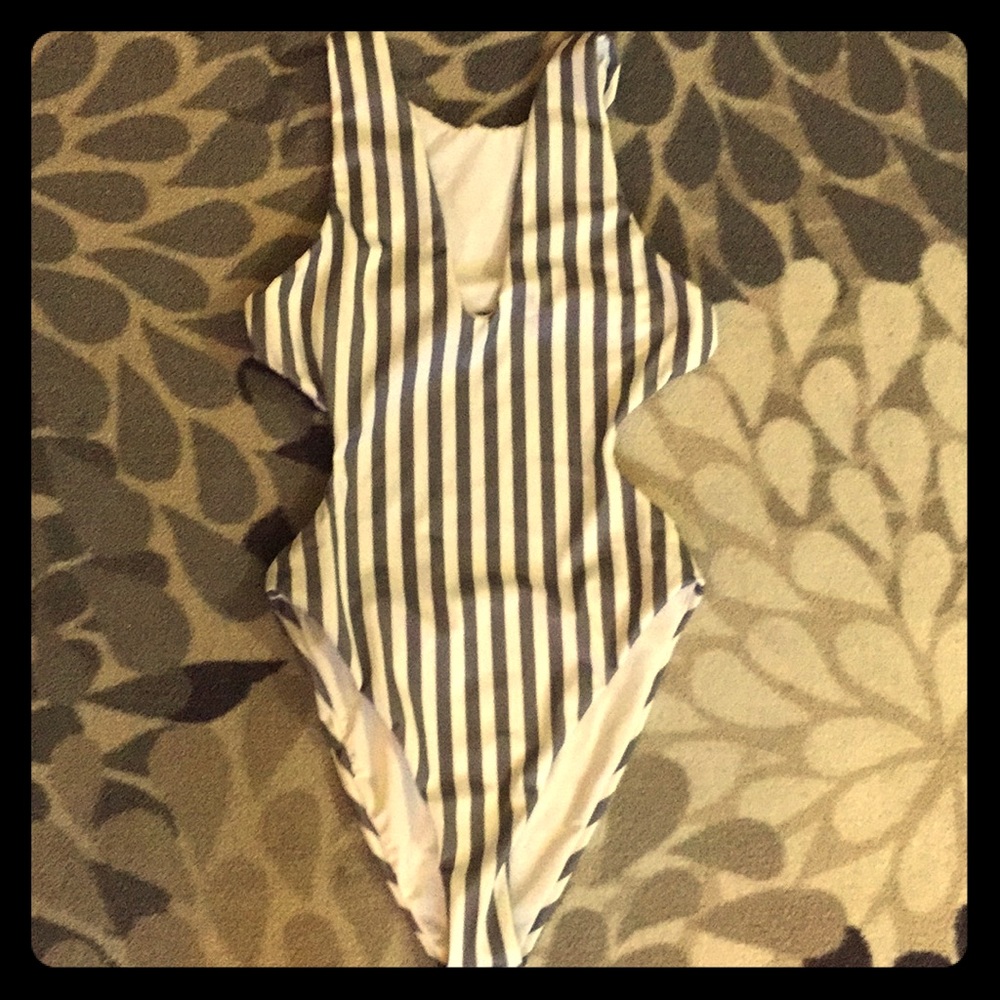 Bathing suit